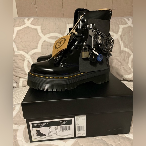 LAST ONE! Dr. Martens x Marc Jacobs Vegan Black Platform Jadon Boots with Charms - Picture 2 of 5